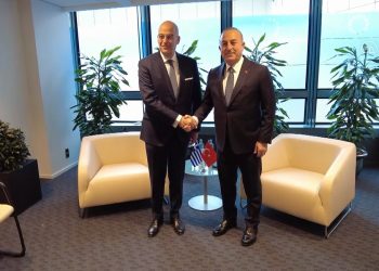 Dışişleri Bakanı Çavuşoğlu, Yunan mevkidaşı Dendias ile görüştü