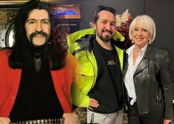 Doğukan Manço annesini paylaştı