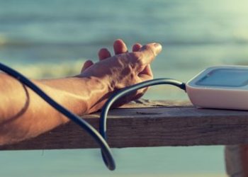 Hipertansiyon hastalarına 10 yaz önerisi (Aşırı sıcak tansiyonu düşürebilir!)