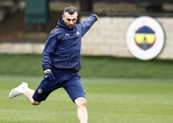 Jorge Jesus’un derbideki tek çaresi Serdar Dursun