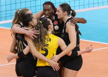 VakıfBank, CEV Şampiyonlar Ligi’nde yarı finale yükseldi