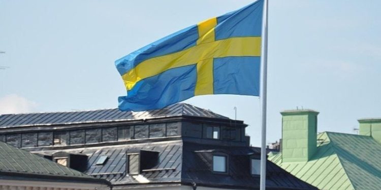 İsveç’in NATO’ya katılımına ilişkin oylama ertelendi