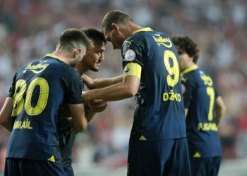 Roma’dan Fenerbahçe’ye… Edin Dzeko-Cengiz Ünder iş başında