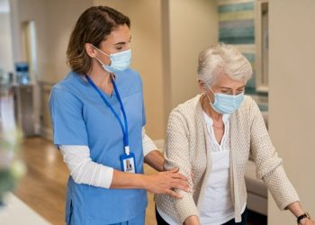 Yaşlı hastalara önerildi: Günde 25 dakika yürüyün