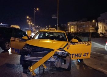 Bayrampaşa TEM bağlantı yolunda zincirleme trafik kazası: 4 yaralı